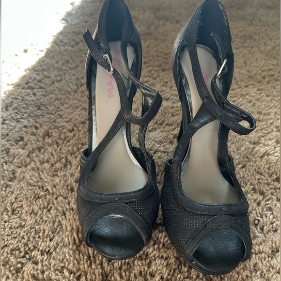 Black High Heels Size 9, Peep Toe - Picture 2 of 8